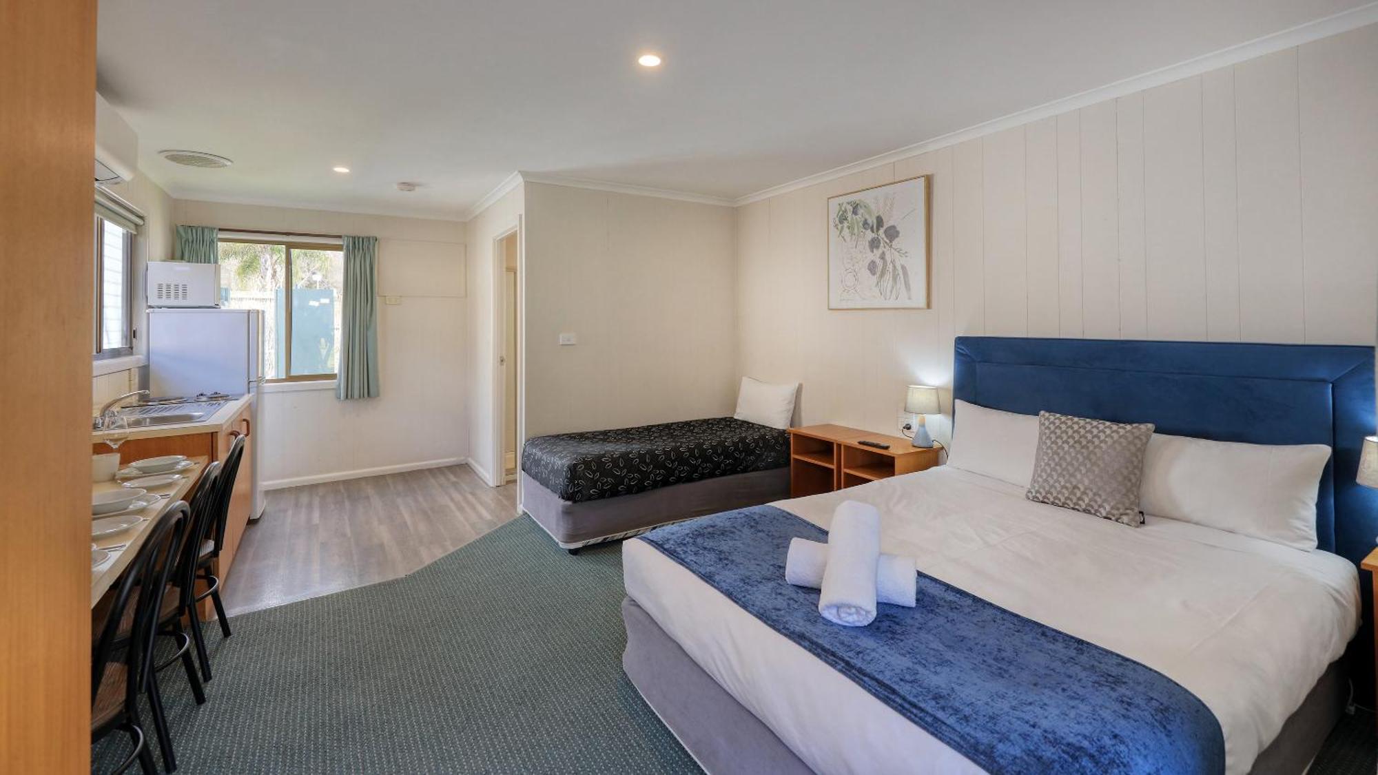 Deniliquin Riverside Caravan Park Eksteriør billede
