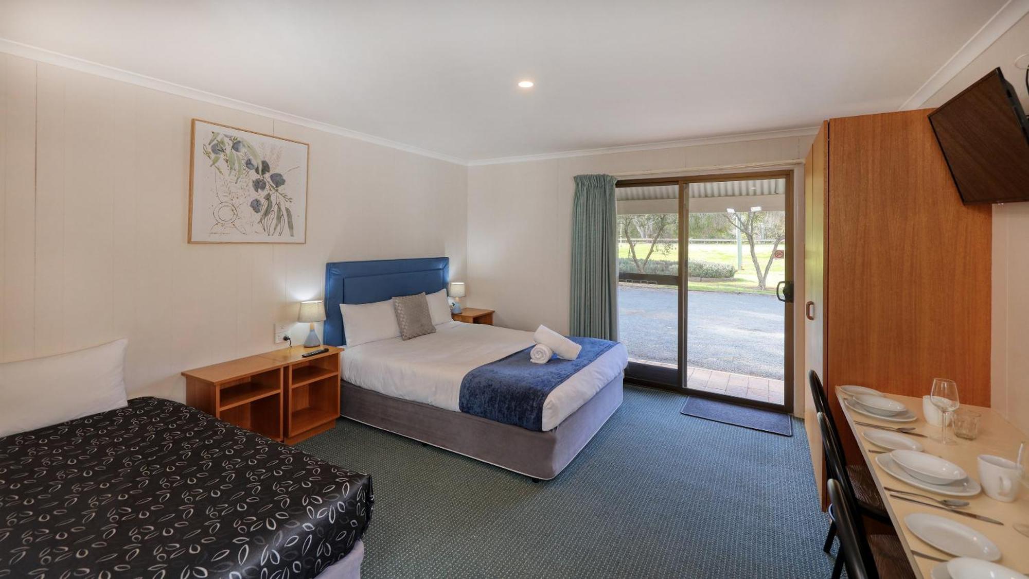 Deniliquin Riverside Caravan Park Eksteriør billede