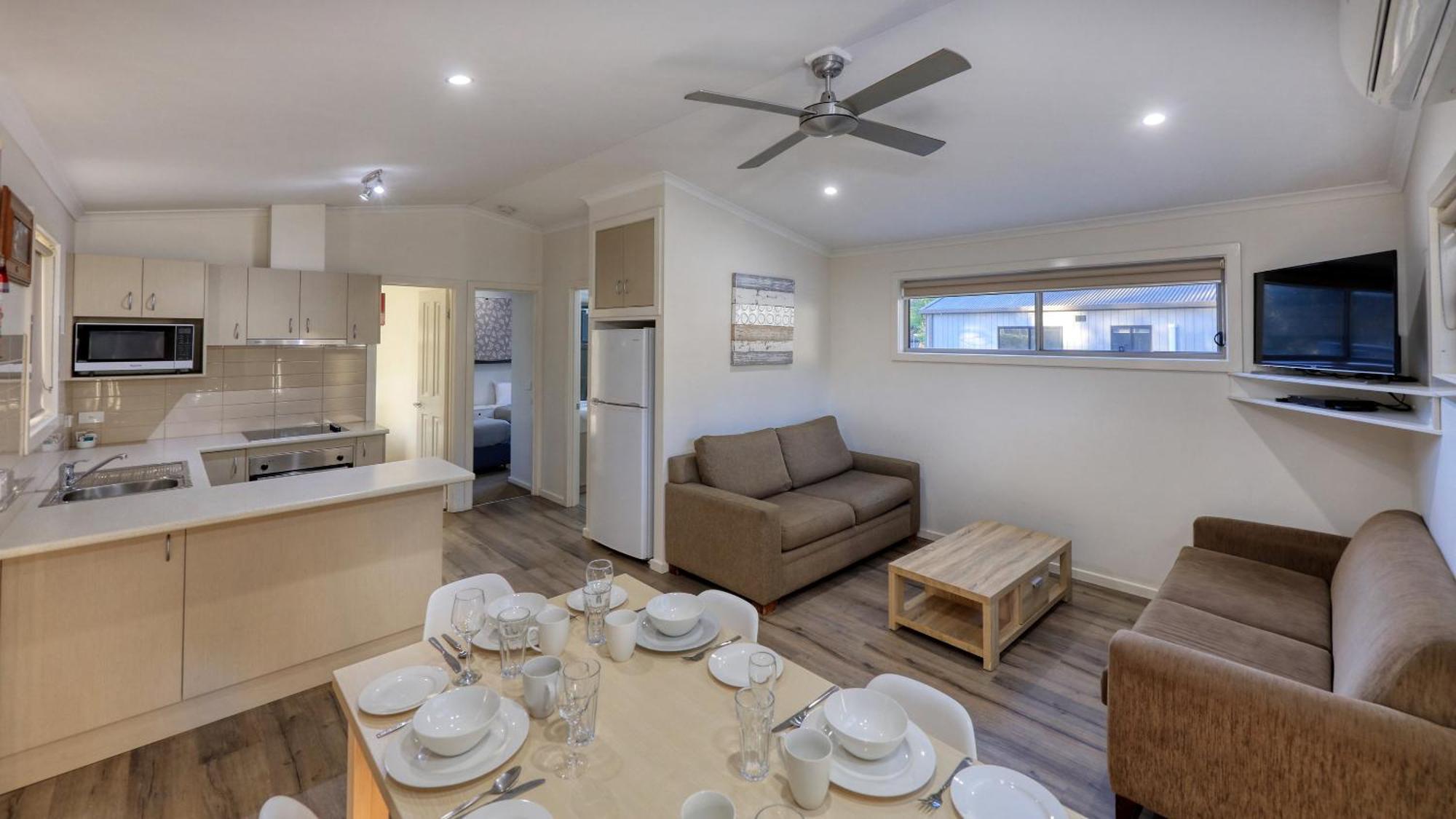 Deniliquin Riverside Caravan Park Eksteriør billede