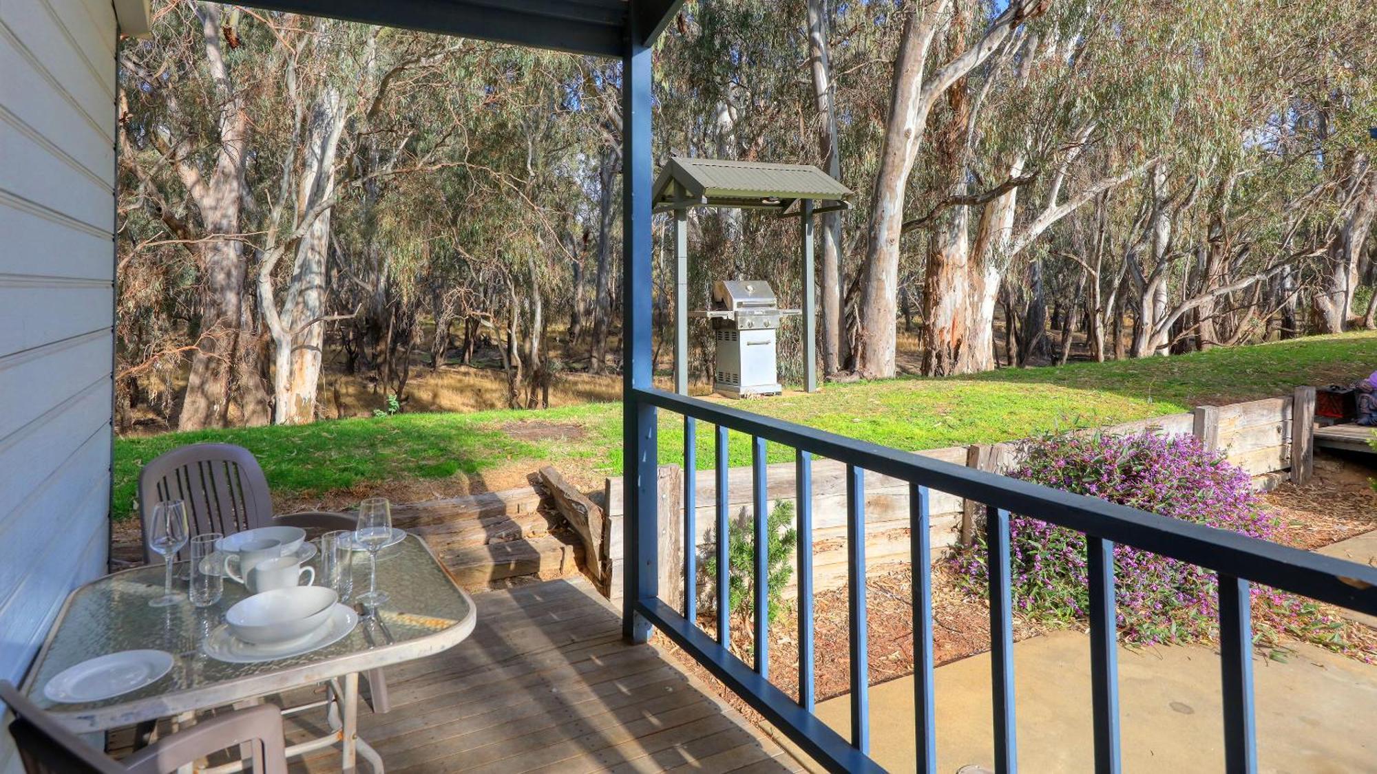 Deniliquin Riverside Caravan Park Eksteriør billede