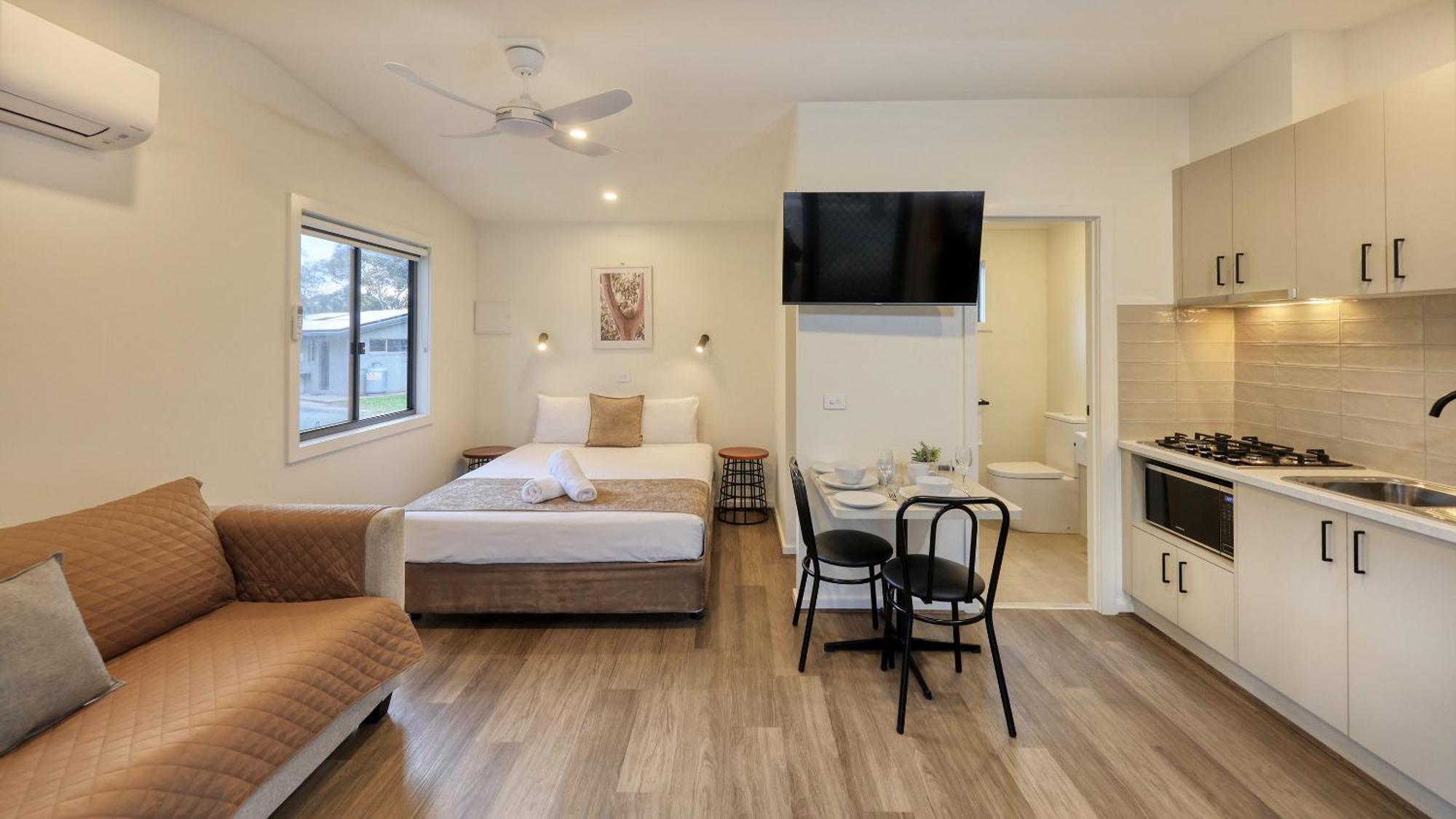 Deniliquin Riverside Caravan Park Eksteriør billede