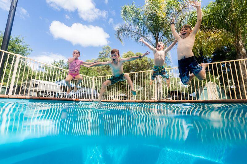 Deniliquin Riverside Caravan Park Eksteriør billede